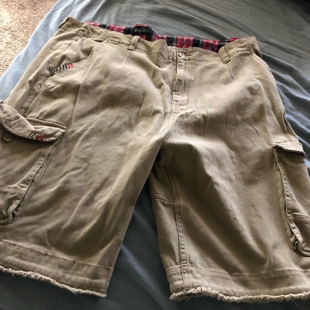 Cargo Lrg shorts sz 40